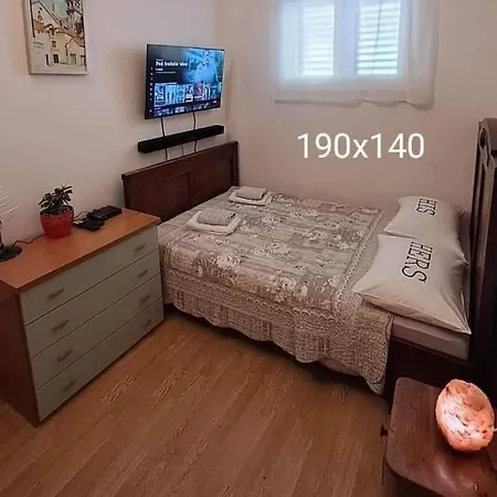 Casa de Férias Kuca Za Odmor Leptiric Pisak