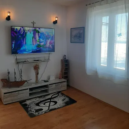 Kuca Za Odmor Leptiric Nyaraló *