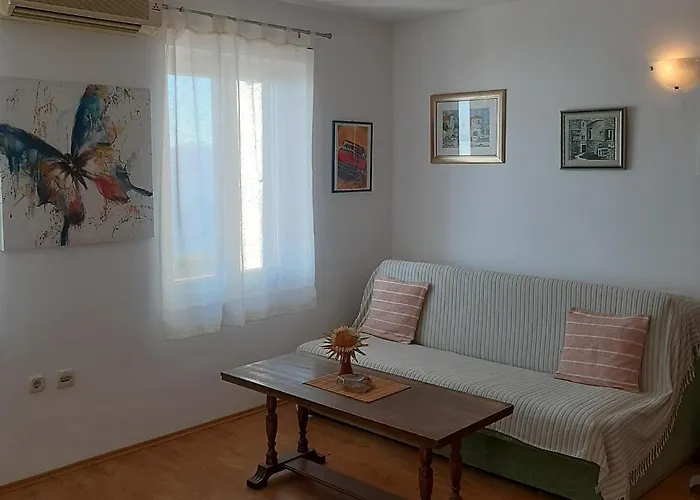 Kuca Za Odmor Leptiric * بيساك